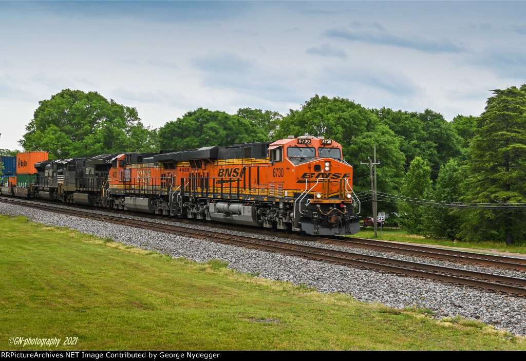 BNSF leads a double stack